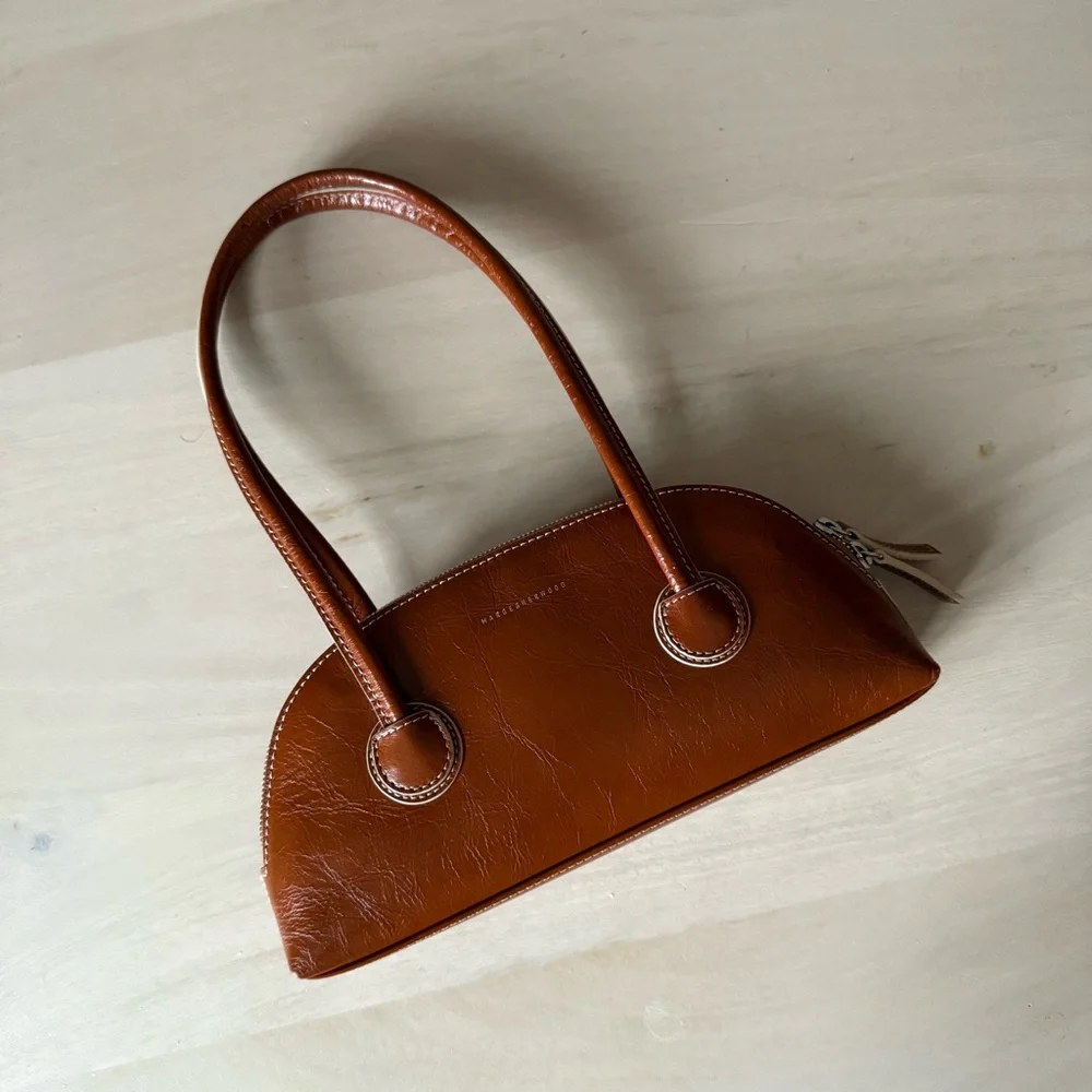 Margesherwood Elegant Brown Leather Shoulder Bag - Picture 2 of 6